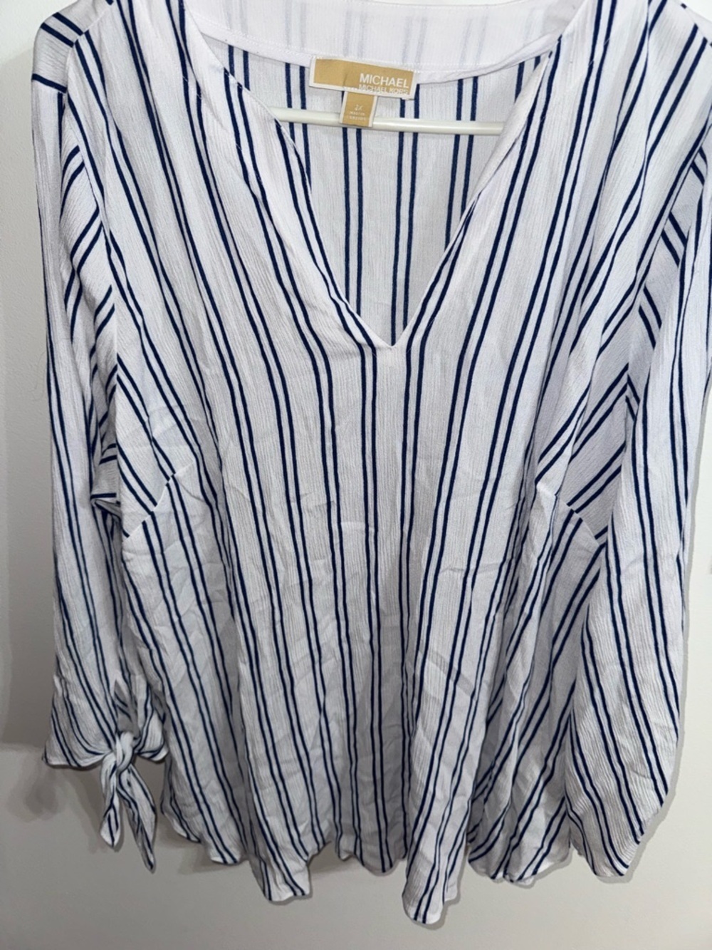 Michael Kors White and Navy Vertical-Stripe V-Neck Tie-Sleeve blouse